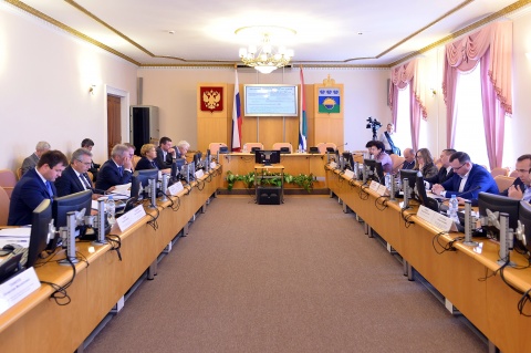 Депутаты облдумы обсудили реализацию областного закона «О зонах экономического развития»