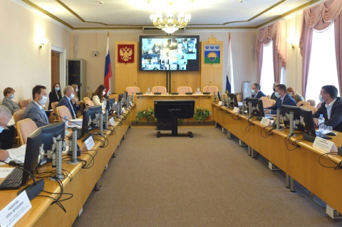 Отчет об исполнении областного бюджета рассмотрели депутаты социального комитета