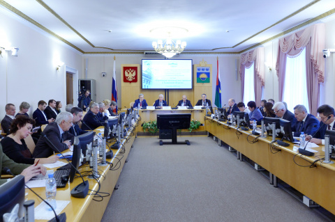 Тамара Казанцева выступила на встрече депутатов облдумы с представителями региональных отделений политических партий и общественных объединений
