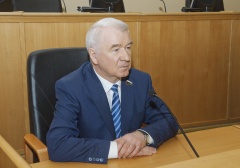 Сергей Корепанов провел традиционное рабочее совещание с депутатами