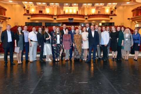 Депутаты областной Думы оценили состояние и перспективы развития театральной деятельности в Тюменской области 