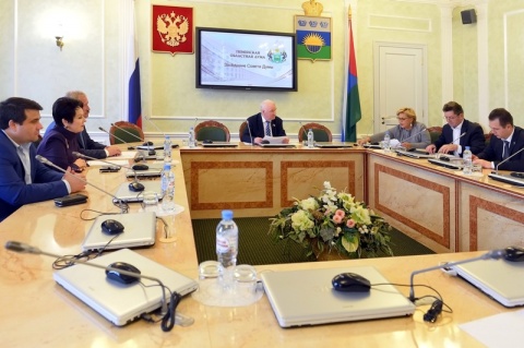 Сергей Корепанов провел заседание Совета Тюменской облдумы 