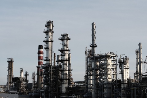Предприятия нефтегазохимии занимают важное место в реализации экономических и  инвестиционных  программ Тюменской области