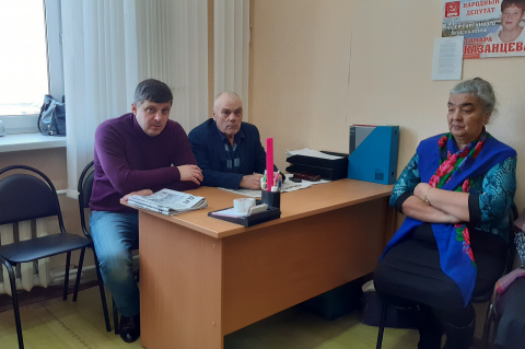 Иван Левченко провел личный приём жителей Исетского района