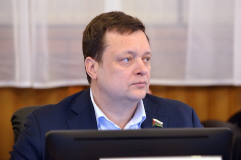 Михаил Селюков добивается снижения платы за услуги по содержанию жилфонда Сургута