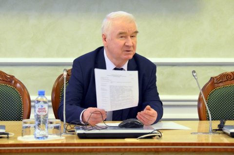 Сергей Корепанов провёл традиционное совещание с депутатами и заседание Совета Думы