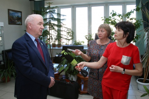 Сергей Корепанов работает в избирательном округе