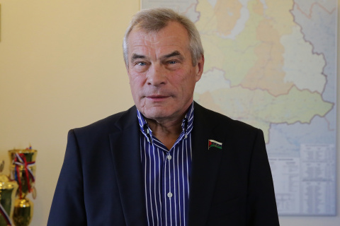 Владимир Ульянов посетил затронутые паводком территории избирательного округа