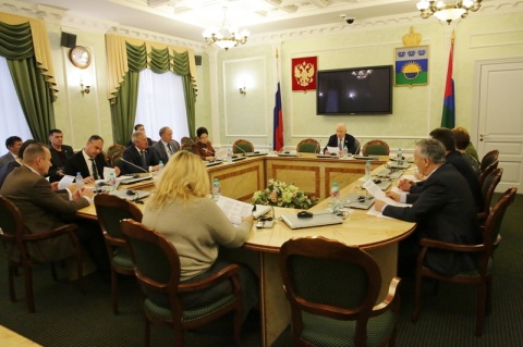 Сергей Корепанов провёл заседание Совета Тюменской областной Думы 