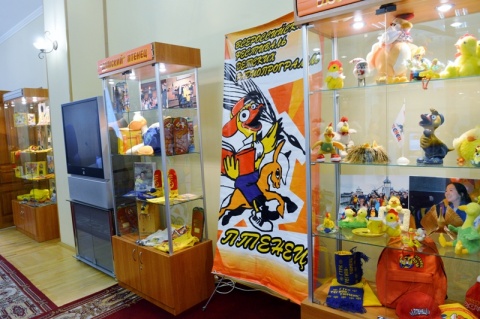 В облдуме открылась выставка, посвященная истории детского радиофестиваля «Птенец»