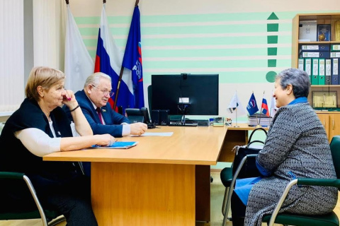 Анатолий Чепайкин провел приём граждан по личным вопросам на избирательном округе 