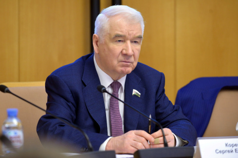 Сергей Корепанов: депутаты облдумы обсуждают задачи, поставленные в послании главы государства 