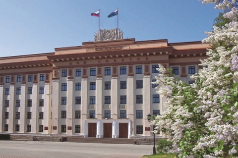 Активисты Общественной молодежной палаты при Тюменской облдуме вернулись из Москвы с наградами
