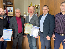 Дмитрий Плотников помог в организации межрегионального турнира по вольной борьбе в Новом Уренгое