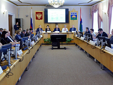 В Тюменской областной думе встретились депутаты районных и городских дум