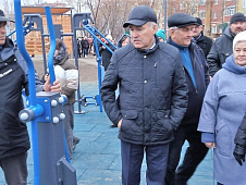 Сергей Медведев принял участие в открытии благоустроенного общественного пространства на улице Малышева