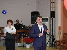 Владимир Ермолаев поздравил жителей Нефтеюганска с Днем Победы