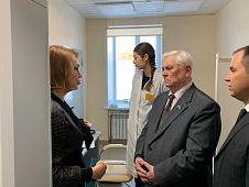 Юрий Конев побывал на открытии врачебной амбулатории в селе Тюнево Нижнетавдинского района