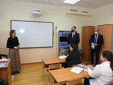 Николай Токарчук посетил надымскую среднюю общеобразовательную школу №3