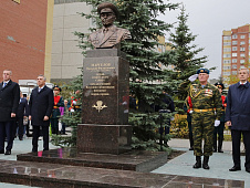 Депутаты областной Думы приняли участие в торжественной церемонии открытия памятника Герою Советского Союза Василию Маргелову