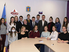 Члены Общественной молодежной палаты посетили с рабочим визитом Тобольск