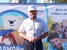 Сергей Медведев принял участие в мероприятиях, посвященных Дню семьи, любви и верности