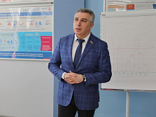 Эдуад Омаров посетил учебный центр практического обучения бережливому подходу «Фабрика процессов»