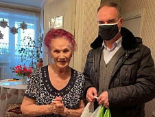 Николай Токарчук принял участие в акции заботы о пенсионерах