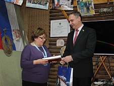 Николай Токарчук встретился с волонтерами Тюменской области