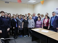 Владимир Нефедьев посетил Областной геронтологичесикй центр