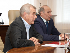 Владимир Ульянов посетил шесть муниципальных районов своего избирательного округа: Сорокинский, Викуловский, Абатский, Сладковский, Казанский и Бердюжский