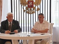 Юрий Конев встретился с руководством муниципалитета, председателями дум, депутатами сельских поселений Аромашевского  района