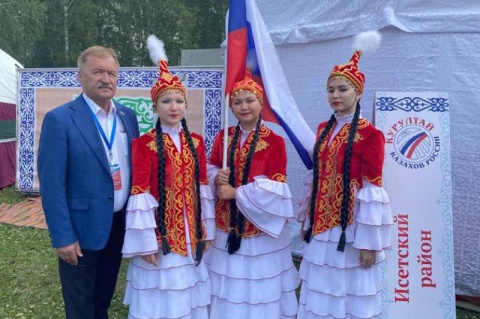 Владимир Нефедьев: казахская диаспора принимает активное участие в общественной жизни Тюменской области