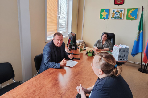 Валерий Голодюк провёл приём граждан по личным вопросам в поселении Сытомино Сургутского района