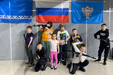 Дмитрий Плотников организовал в Новом Уренгое для детей участников СВО мероприятие по основам начальной военной подготовки