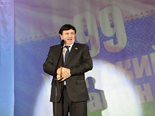 Владимир Майер поздравил жителей Уватского района с 99-летием со дня образования