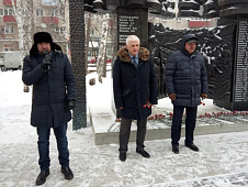 Александр Анохин и Иван Вершинин наградили участников боевых действий на Северном Кавказе