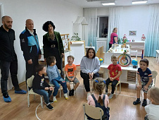 Дмитрий Плотников посетил детский сад «Непоседы» в Новом Уренгое