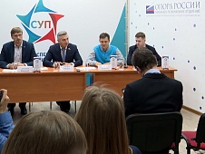 Эдуард Омаров и Дмитрий Новицкий на пресс-конференции. 3.09.2019  