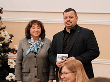 Наталья Шевчик вручила награды Союза женщин России выдающимся землякам