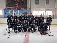 Дмитрий Плотников организовал турнир по хоккею, посвящённый Дню защитника Отечества