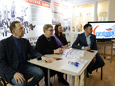 Денис Ващенко рассказал таркосалинской молодежи о работе депутата