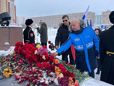 Дмитрий Плотников принял участие в торжественном митинге, посвященном Дню защитника Отечества