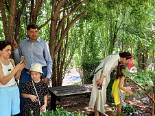 Владимир Пушкарёв с родными и близкими военнослужащих, участниками специальной военной операции посетил тюменский «Ива парк»