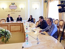 Евгений Макаренко принял участие в заседании дискуссионного клуба «Нулевое чтение».